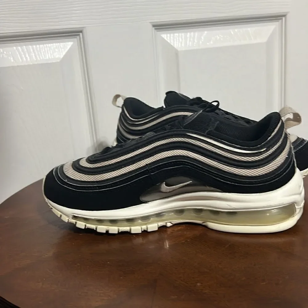 🔥🔥‎ NIKE AIR MAX 97 Running Shoes - Black/White - Women Sz 7 - EXCELLENT